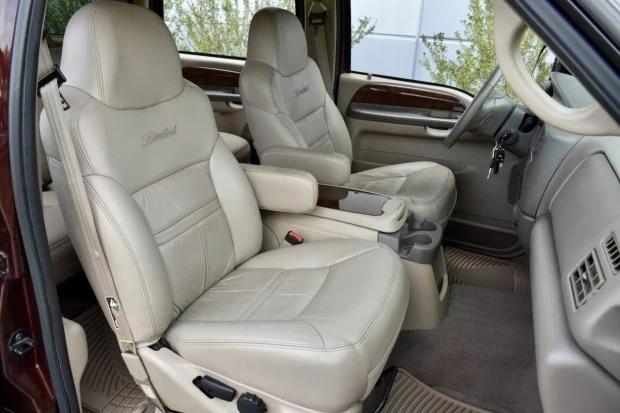 2001 Ford Excursion - Image 4 of 7