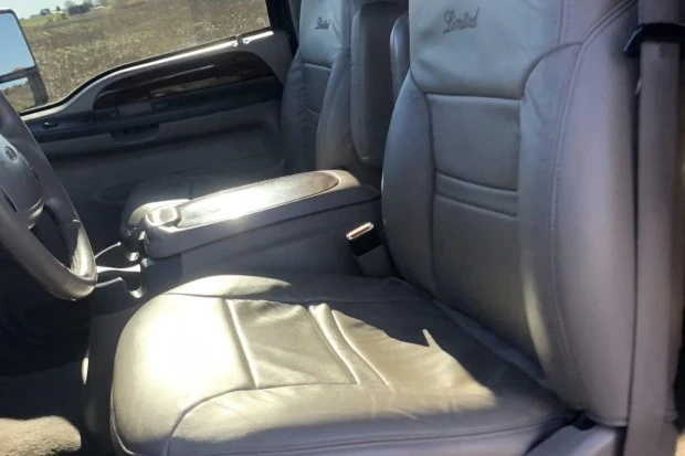 2001 Ford Excursion - Image 4 of 7