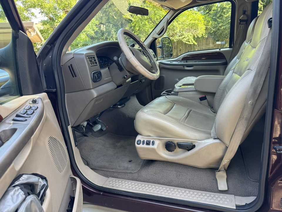 2001 Ford Excursion - Image 24 of 31