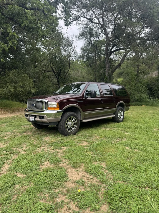 2001 Ford Excursion - Image 2 of 31