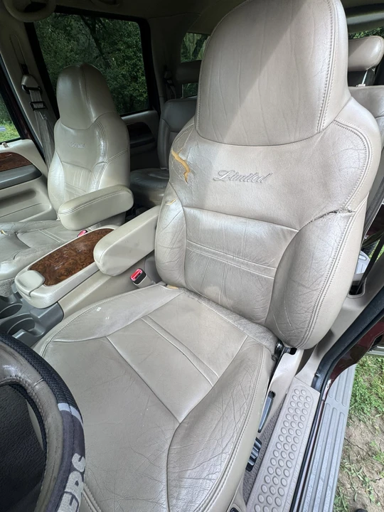 2001 Ford Excursion - Image 27 of 31