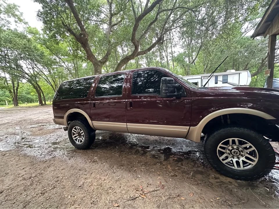 2001 Ford Excursion - Image 2 of 10