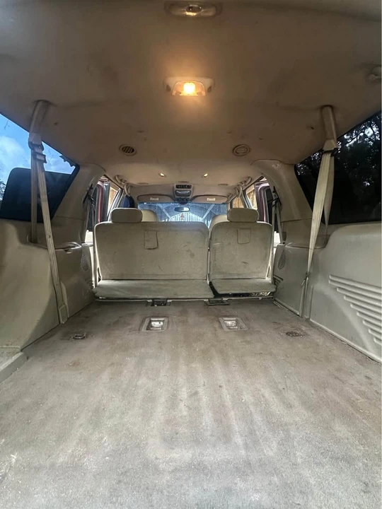 2001 Ford Excursion - Image 8 of 10