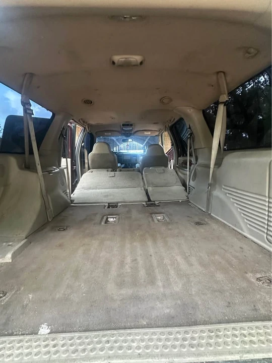 2001 Ford Excursion - Image 9 of 10