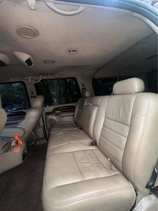 2001 Ford Excursion - Image 6 of 10
