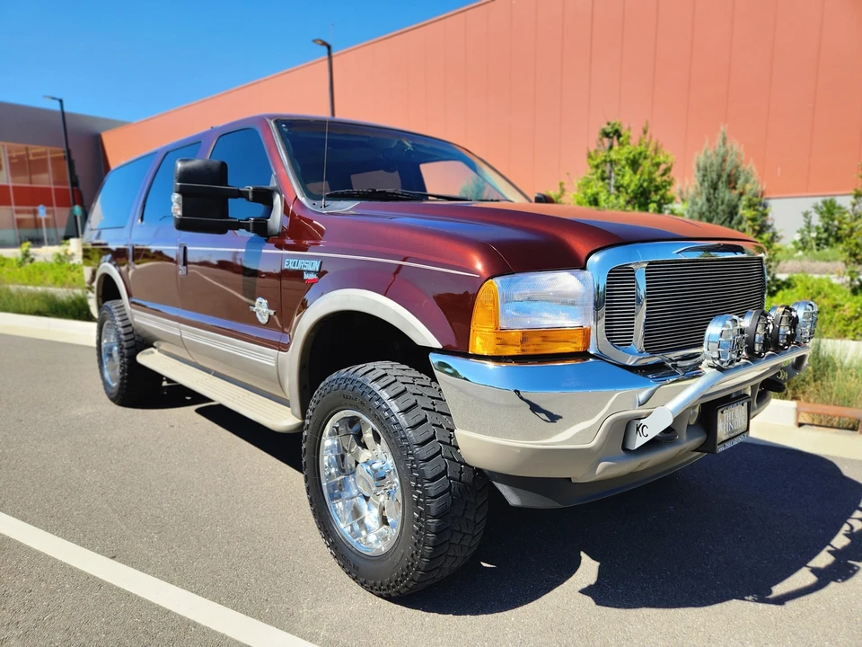 2001 Ford Excursion - Image 9 of 31