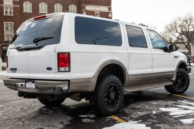 2001 Ford Excursion - Image 2 of 7