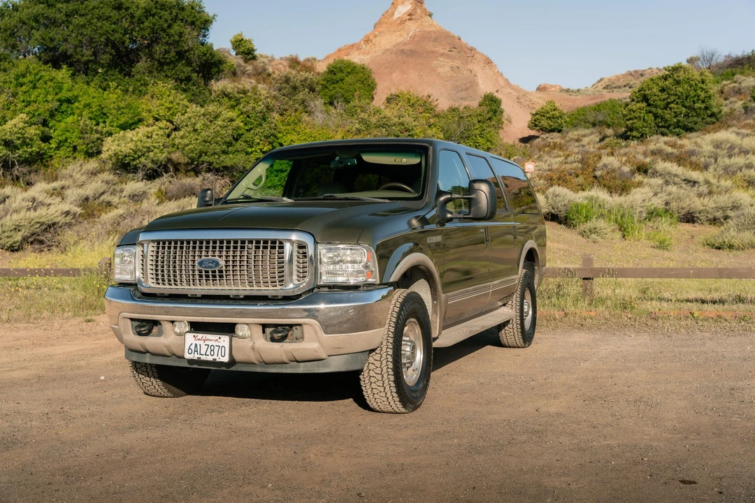 2001 Ford Excursion - Image 2 of 31