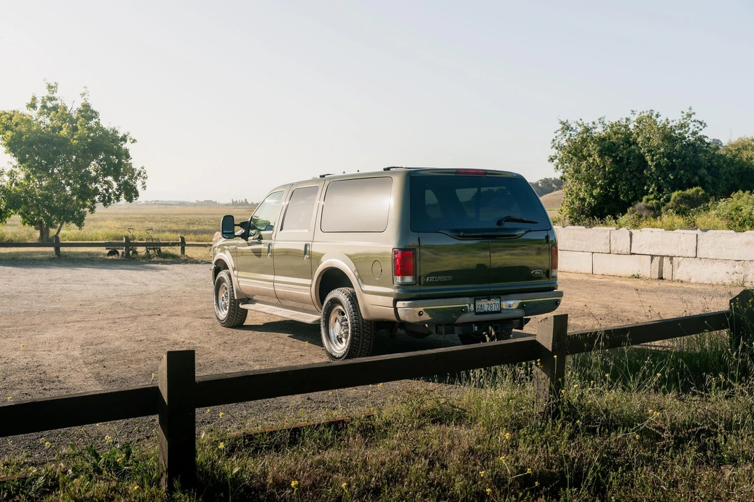 2001 Ford Excursion - Image 10 of 31