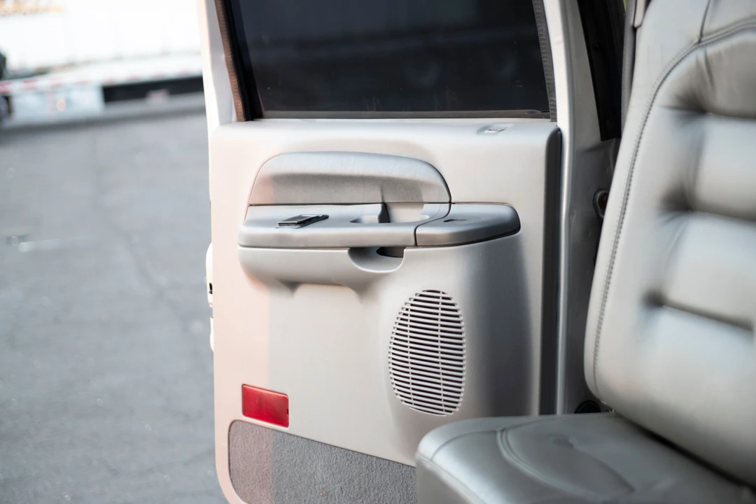 2001 Ford Excursion - Image 22 of 31