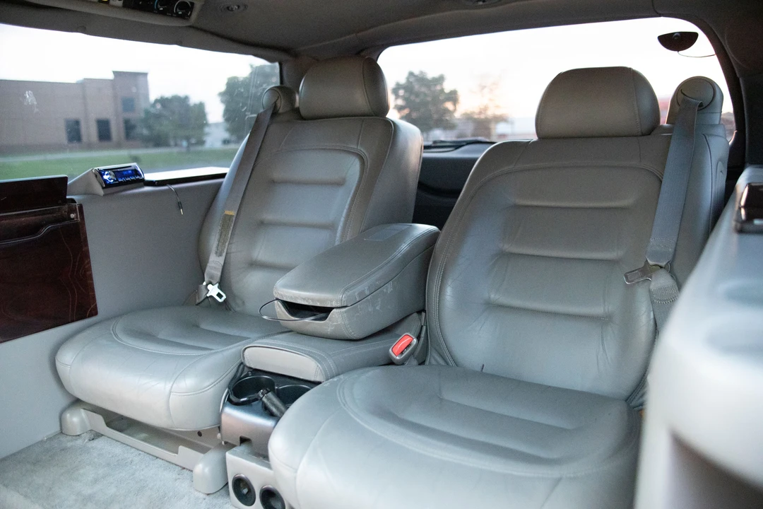 2001 Ford Excursion - Image 25 of 31