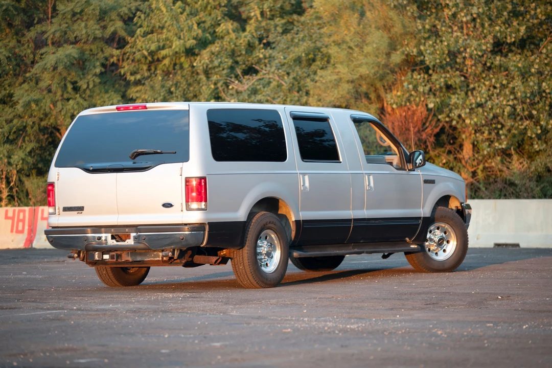 2001 Ford Excursion - Image 3 of 31