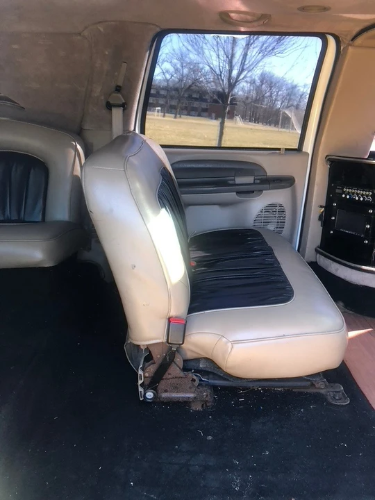 2001 Ford Excursion - Image 14 of 21
