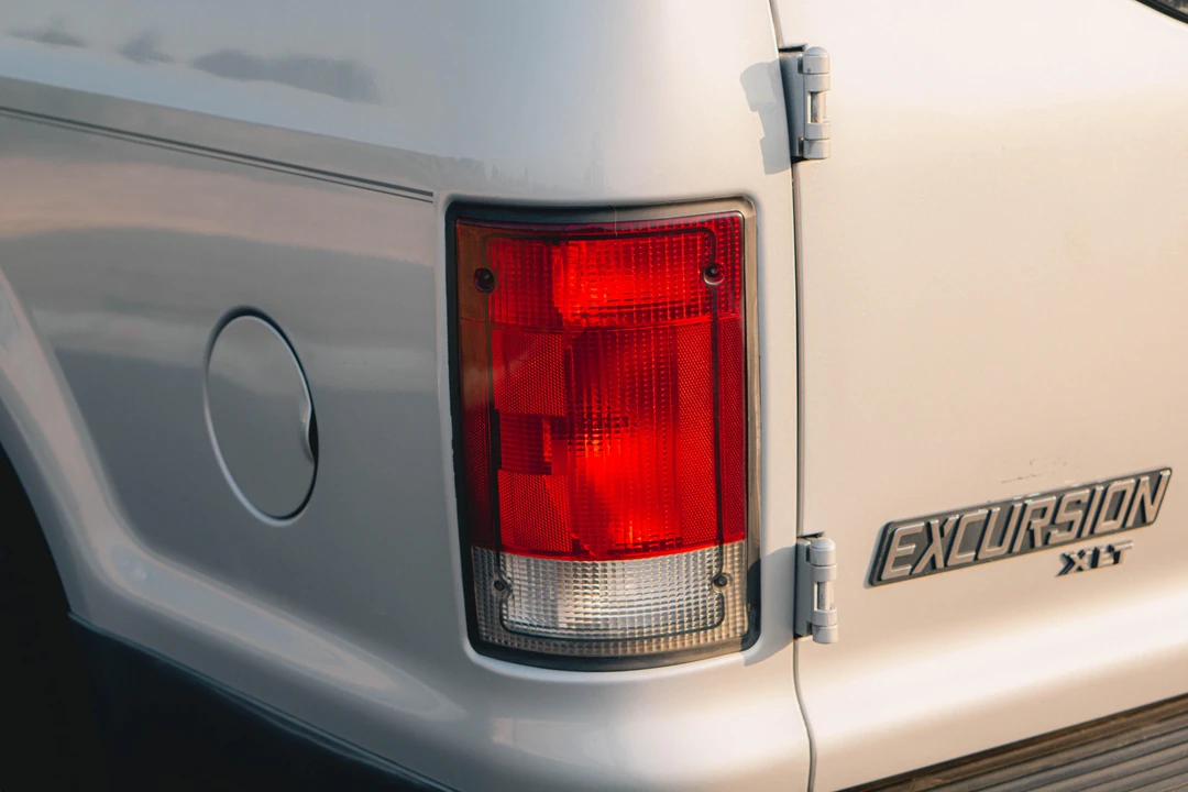 2001 Ford Excursion - Image 27 of 31