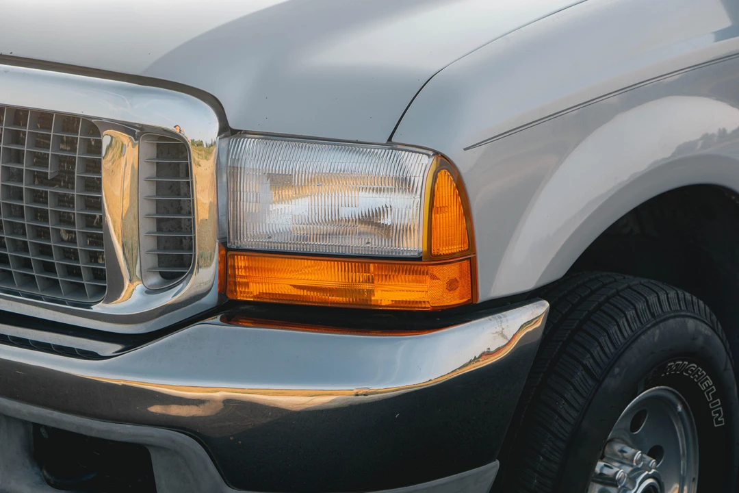 2001 Ford Excursion - Image 8 of 31