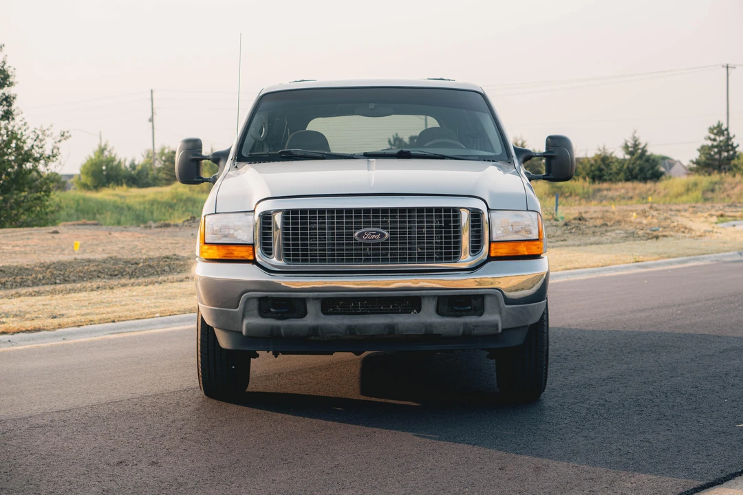 2001 Ford Excursion - Image 2 of 31
