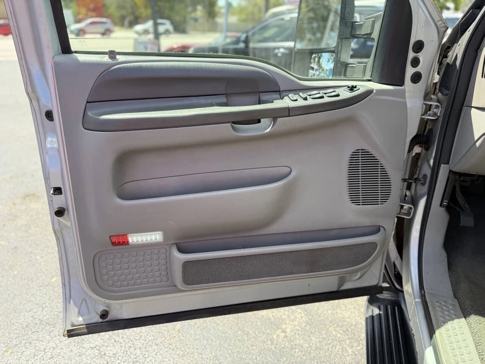 2001 Ford Excursion - Image 7 of 21