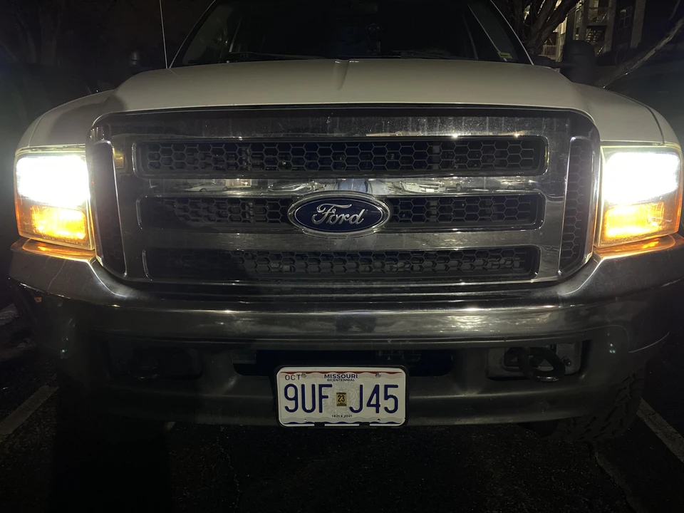 2001 Ford Excursion - Image 9 of 31