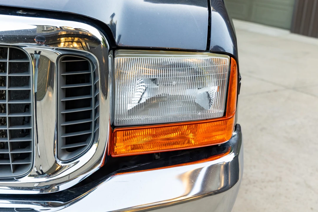 2001 Ford Excursion - Image 16 of 31