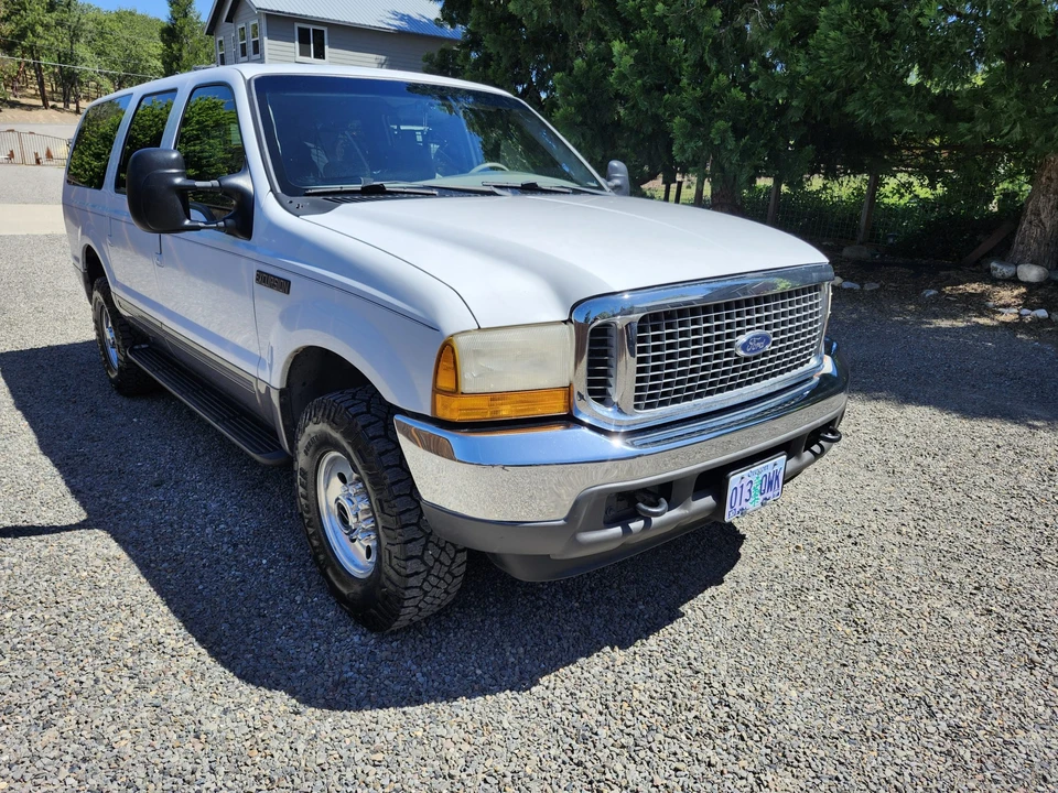 2001 Ford Excursion - Image 19 of 31