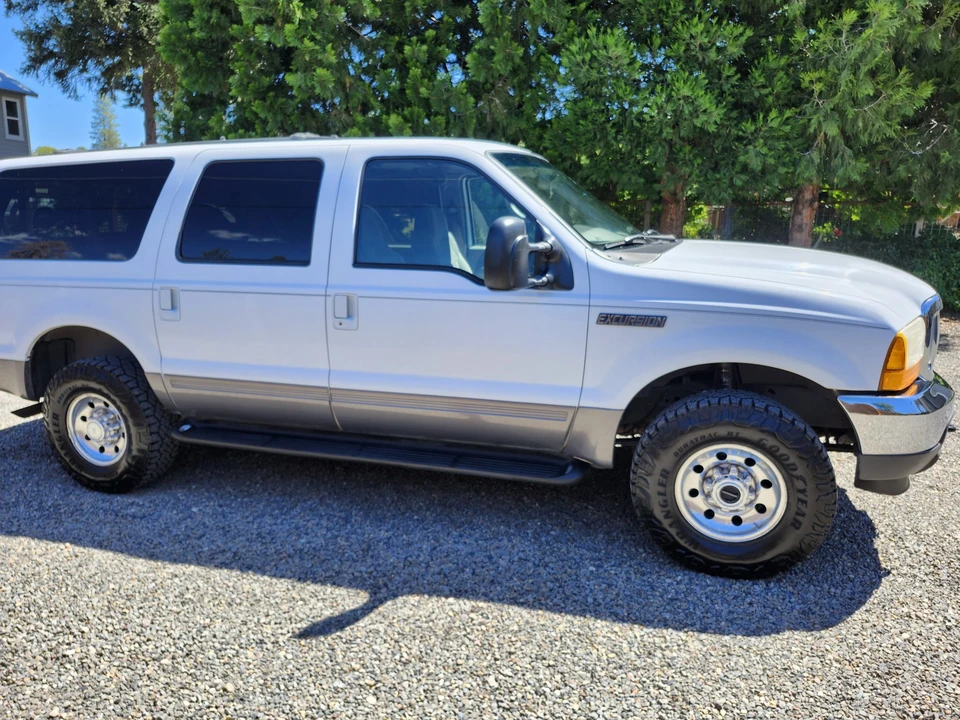 2001 Ford Excursion - Image 16 of 31