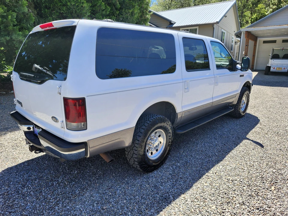 2001 Ford Excursion - Image 14 of 31