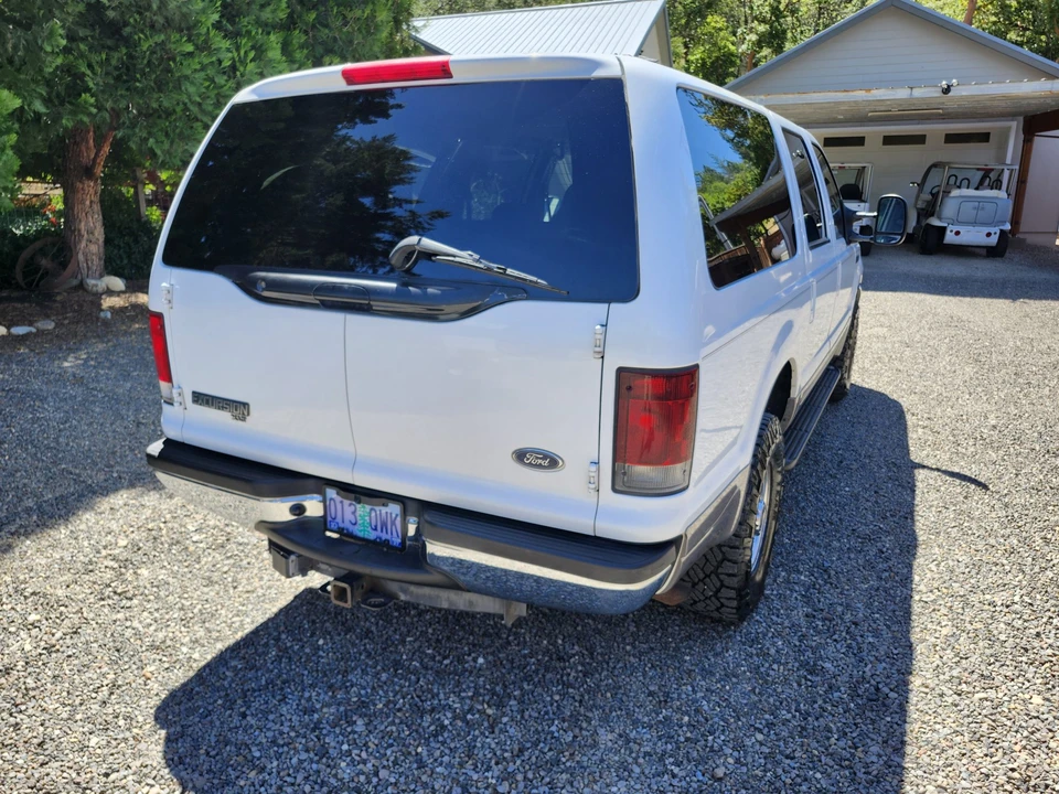 2001 Ford Excursion - Image 12 of 31