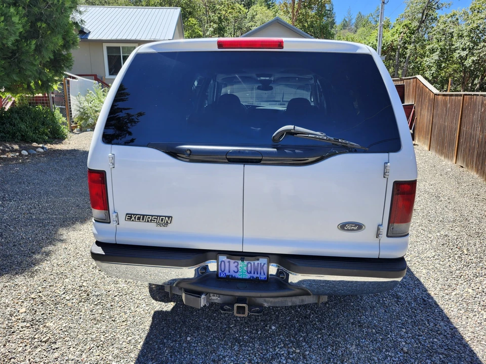 2001 Ford Excursion - Image 11 of 31