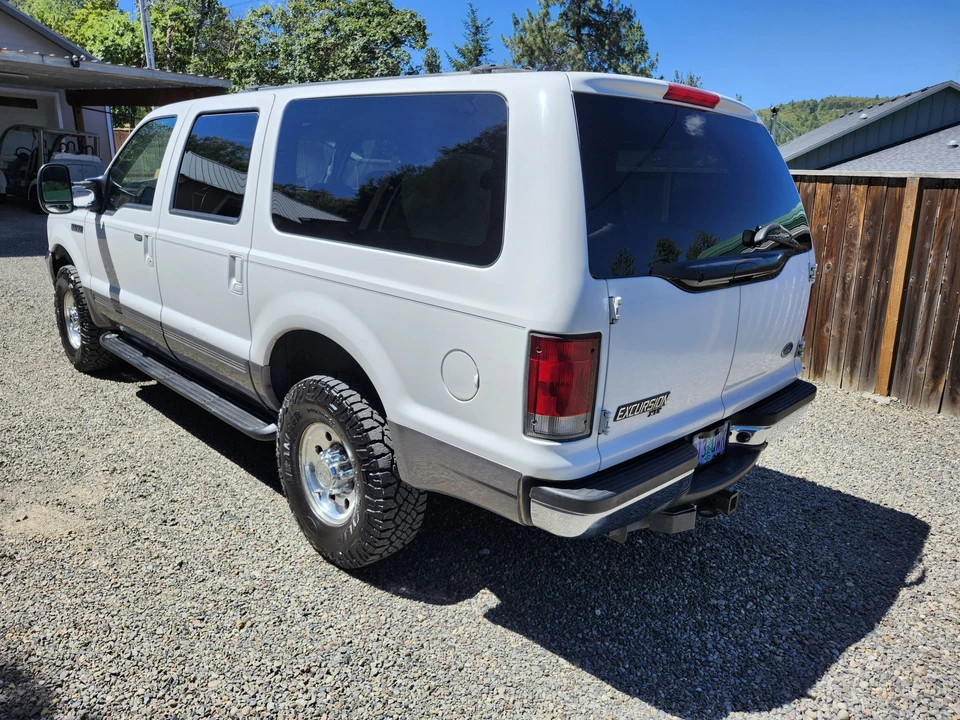 2001 Ford Excursion - Image 9 of 31