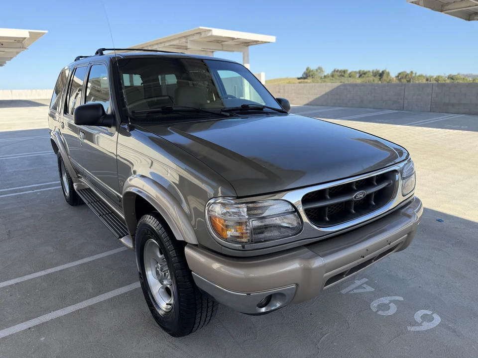 2001 Ford Explorer 2nd Gen - Image 28 of 31