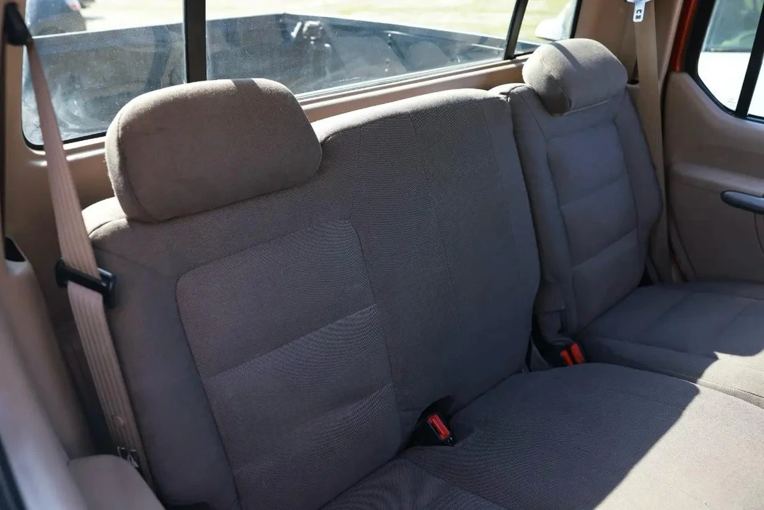 2001 Ford Explorer Sport Trac - Image 16 of 21