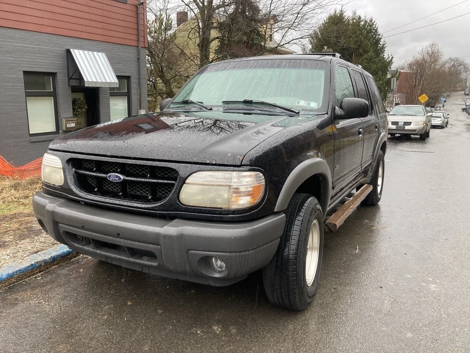 2001 Ford Explorer 3rd Gen - Image 2 of 14