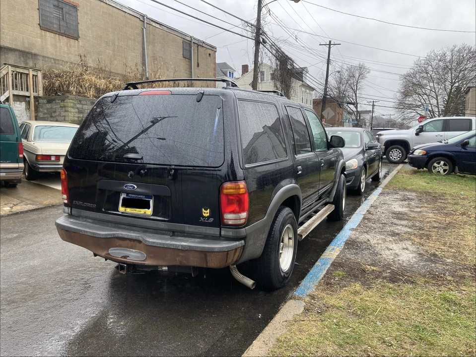 2001 Ford Explorer 3rd Gen - Image 6 of 14