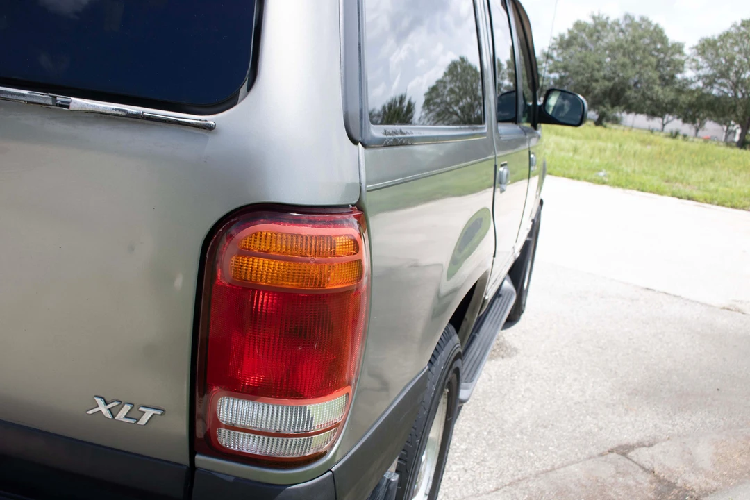 2001 Ford Explorer 2nd Gen - Image 17 of 31