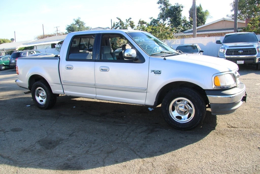 2001 Ford F-150 10th Gen - Image 7 of 21