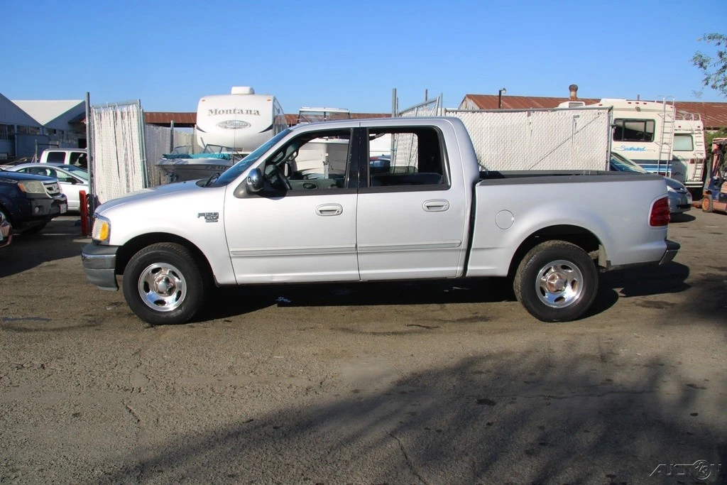 2001 Ford F-150 10th Gen - Image 3 of 21