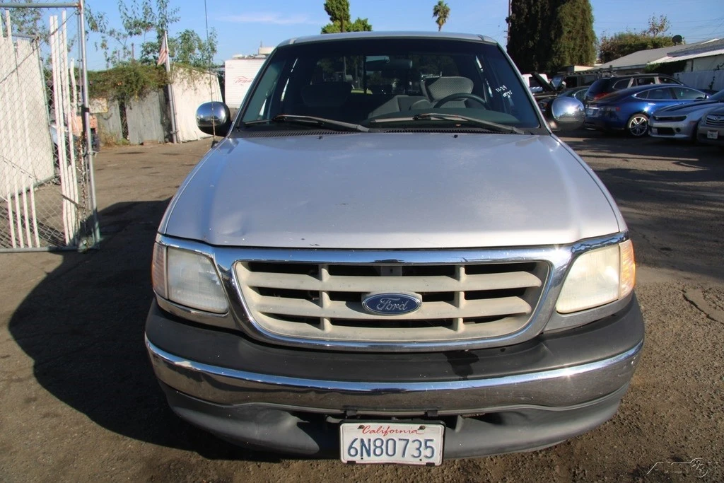 2001 Ford F-150 10th Gen - Image 9 of 21