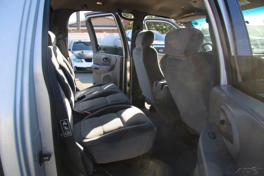 2001 Ford F-150 10th Gen - Image 19 of 21