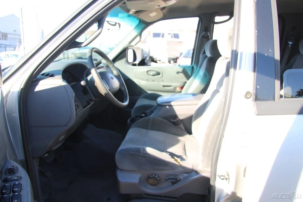 2001 Ford F-150 10th Gen - Image 12 of 21