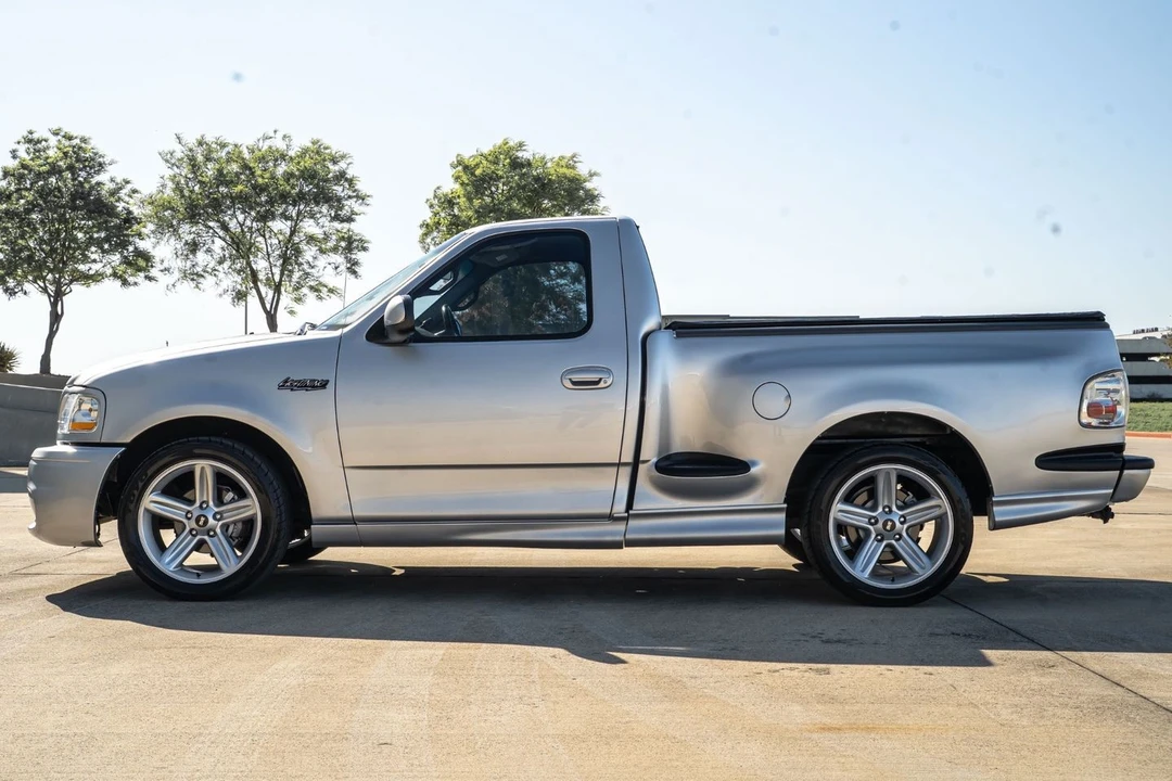 2001 Ford F-150 10th Gen - Image 7 of 31
