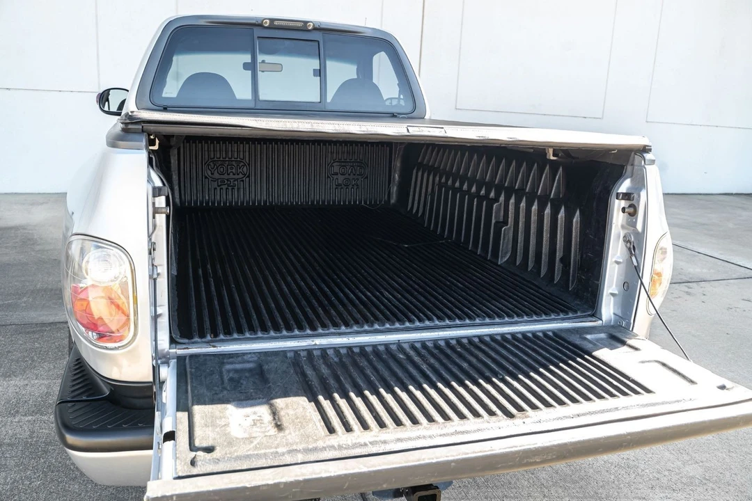 2001 Ford F-150 10th Gen - Image 23 of 31