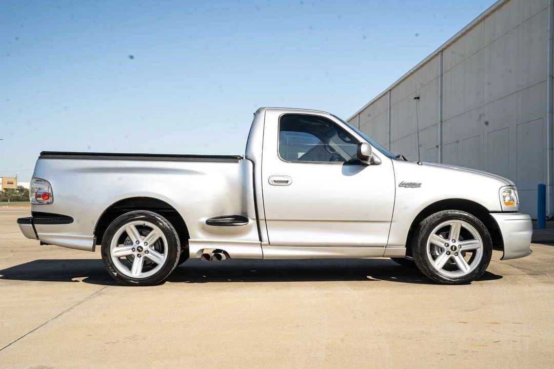 2001 Ford F-150 10th Gen - Image 13 of 31