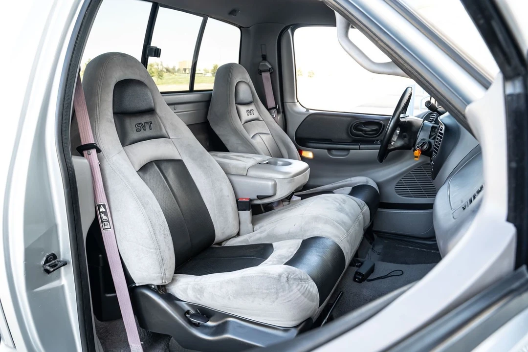 2001 Ford F-150 10th Gen - Image 26 of 31