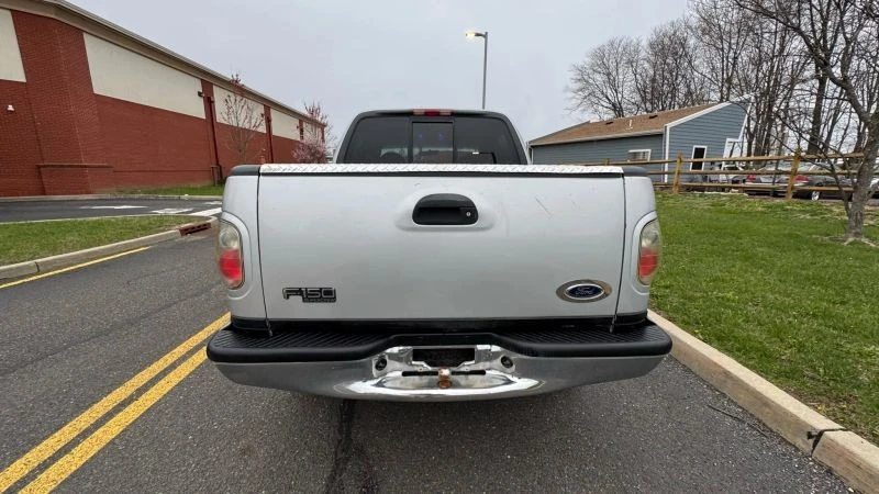 2001 Ford F-150 10th Gen - Image 5 of 12