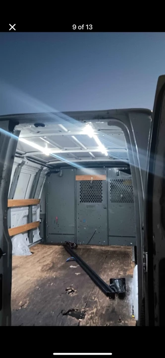 2001 Ford Econoline Van - Image 5 of 7