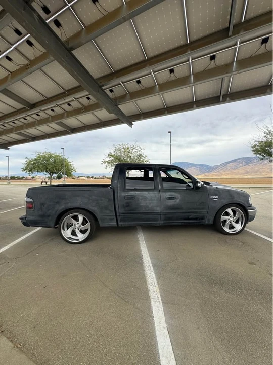 2001 Ford F-150 10th Gen - Image 4 of 11