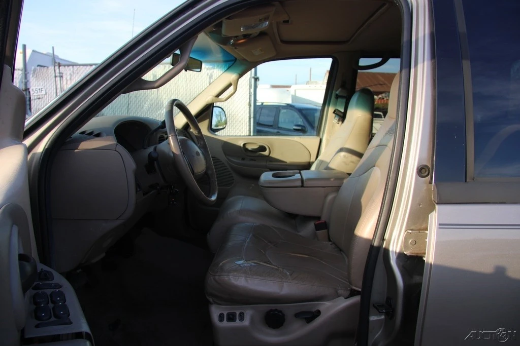 2001 Ford F-150 10th Gen - Image 12 of 21