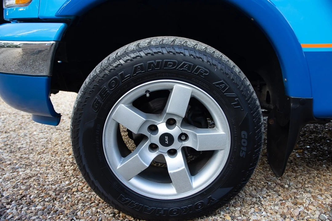 2001 Ford F-150 10th Gen - Image 14 of 30