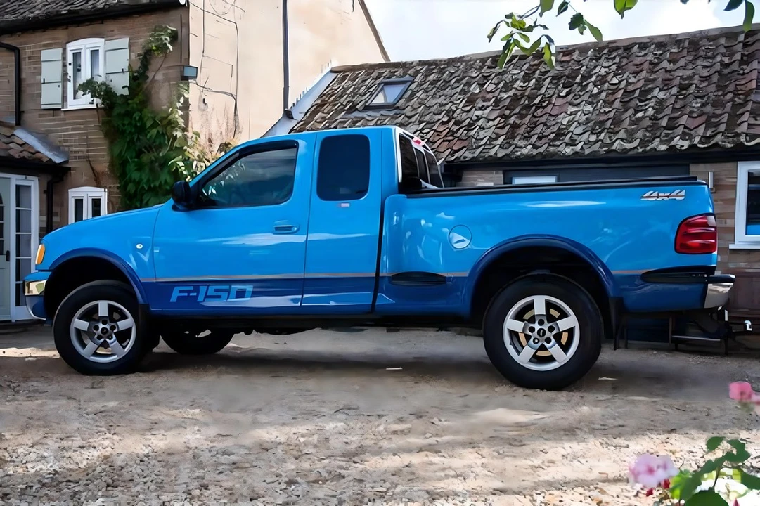 2001 Ford F-150 10th Gen - Image 3 of 30