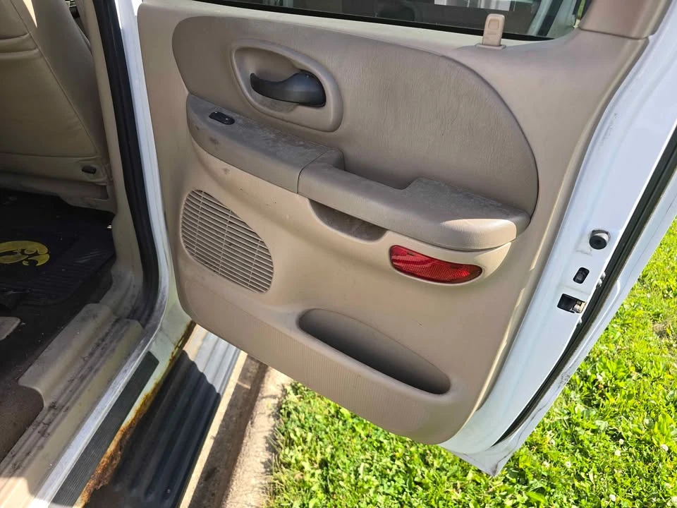 2001 Ford F-150 10th Gen - Image 11 of 20